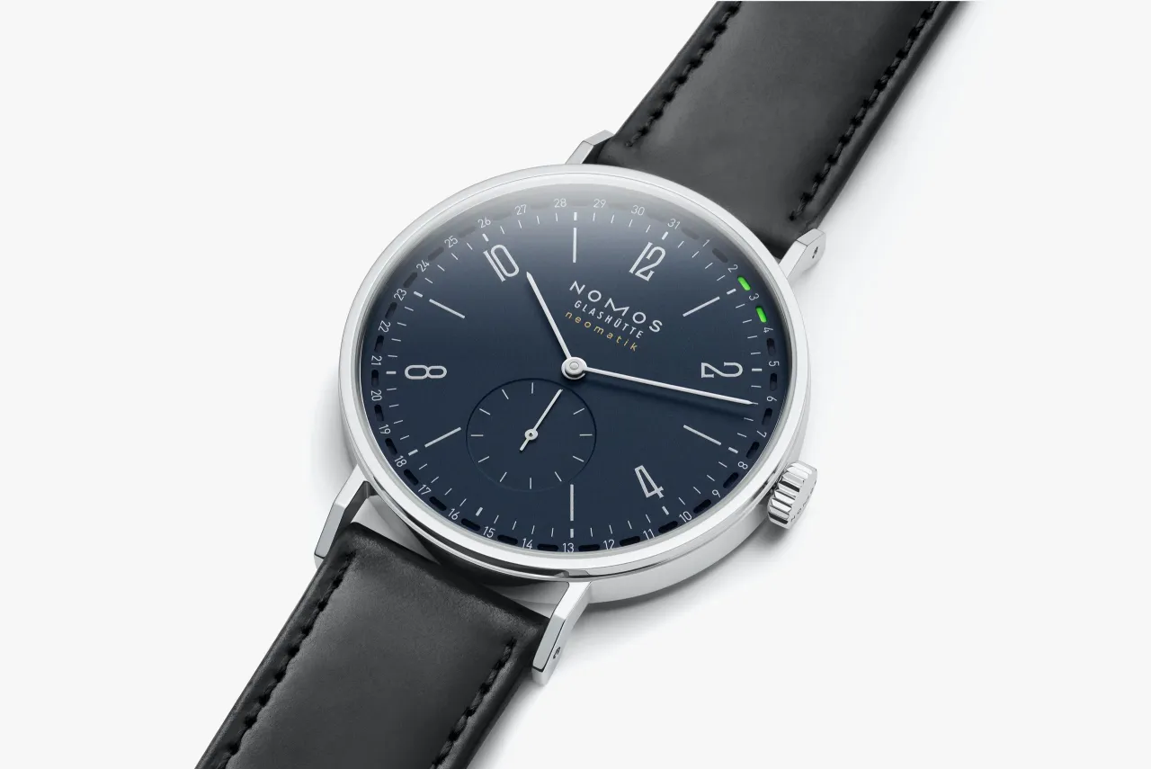 NOMOS Glashütte Tangente Neomatik 41 Update Midnight Blue 182 detay görseli 4