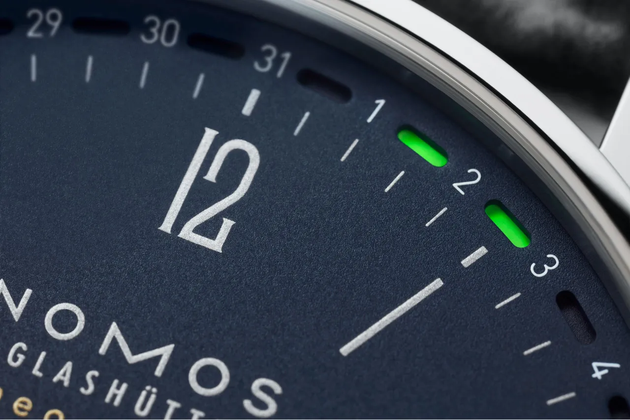 NOMOS Glashütte Tangente Neomatik 41 Update Midnight Blue 182 detay görseli 5