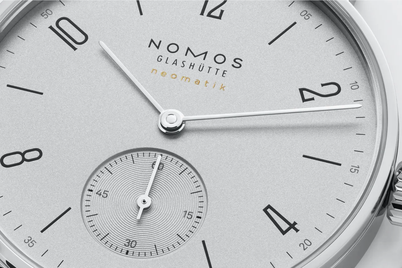 NOMOS Tangente Neomatik Platinum Gray 189 detay görseli 2