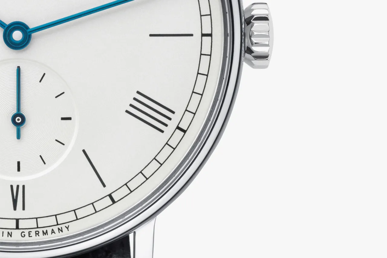NOMOS Glashütte Ludwig Manual Winding White Silver-Plated 201 detay görseli 2