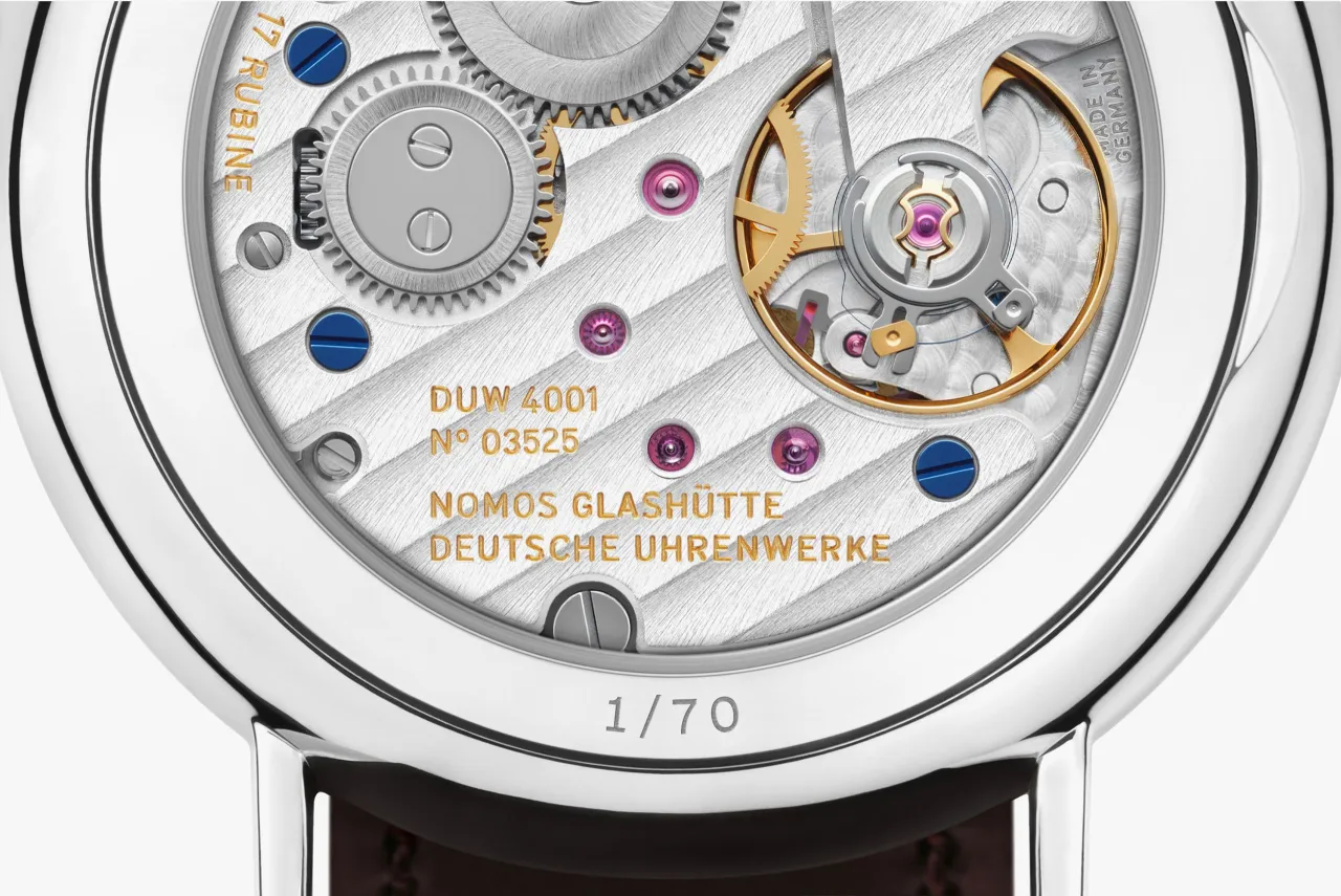 NOMOS Glashütte Ludwig Limited Edition Indigo 205S5 detay görseli 4