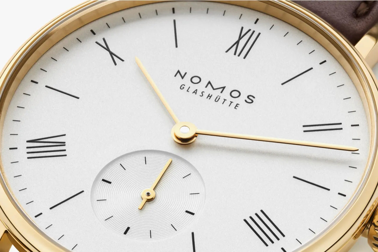 NOMOS Glashütte Ludwig Gold 33 Otomatik 210 detay görseli 2
