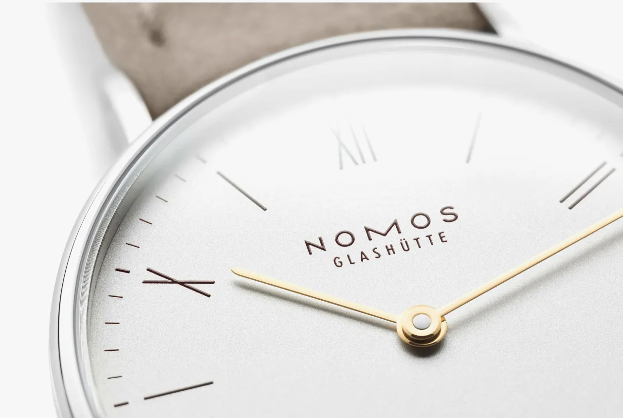 NOMOS Glashütte Ludwig 33 Duo Otomatik White Silver-Plated 240 detay görseli 4
