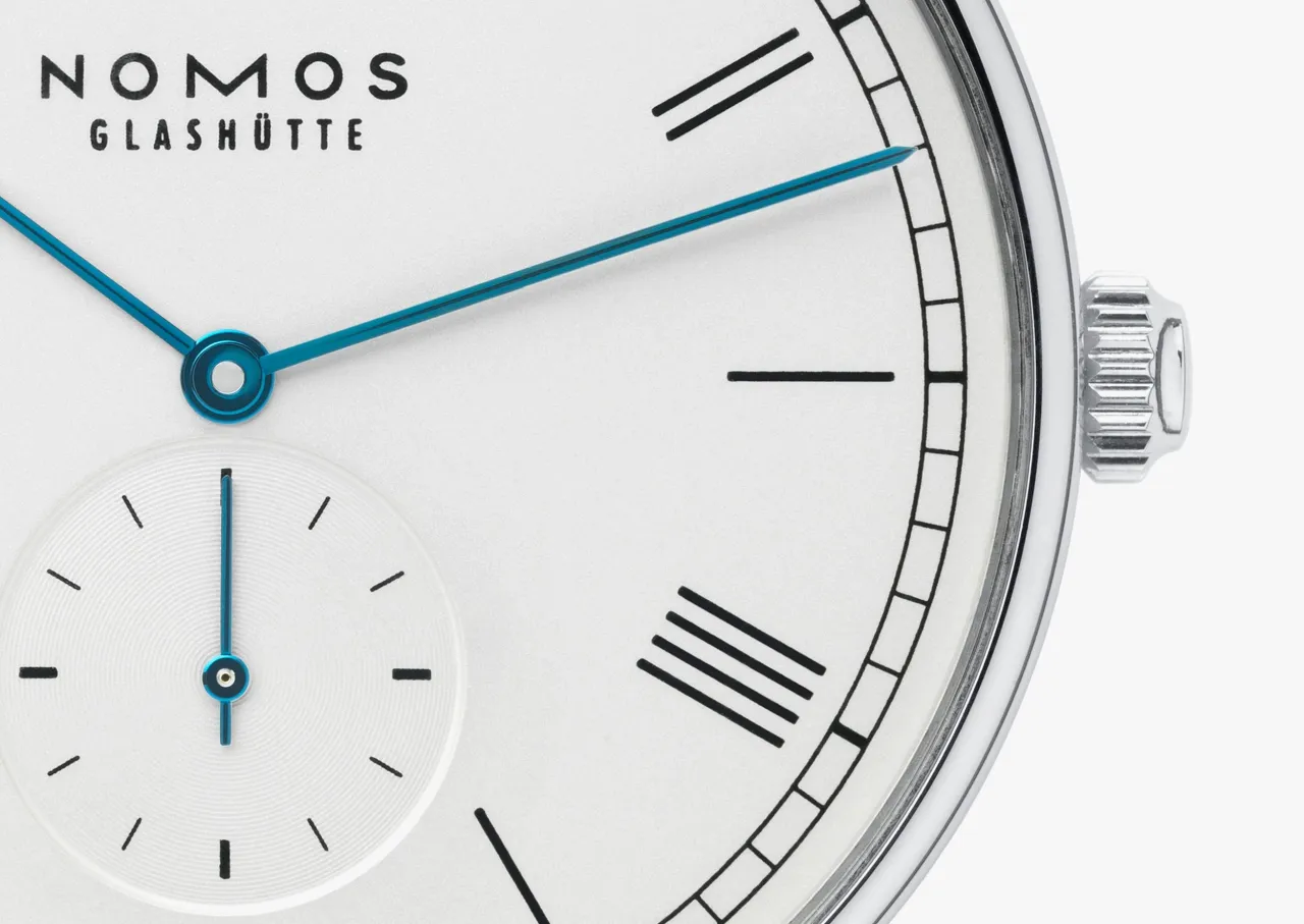 NOMOS Glashütte Ludwig Automatic Beyaz Gümüş Plakalı 251 detay görseli 2
