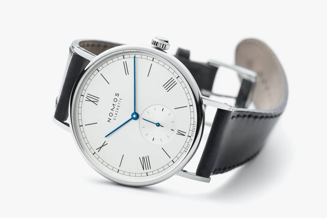 NOMOS Glashütte Ludwig Automatic Beyaz Gümüş Plakalı 251 detay görseli 4