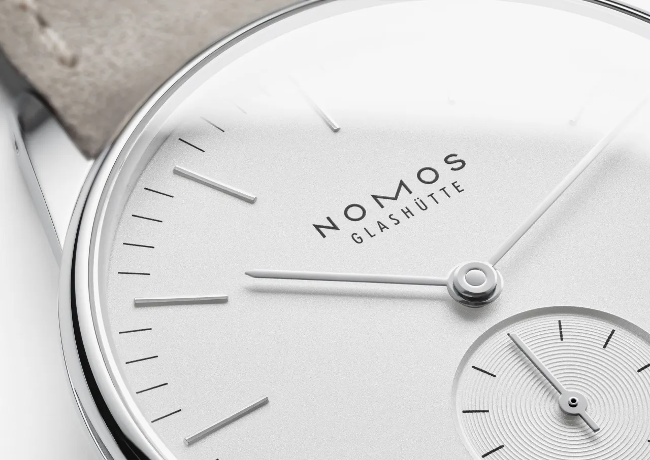 NOMOS Orion 33 Beyaz Otomatik 324 detay görseli 2