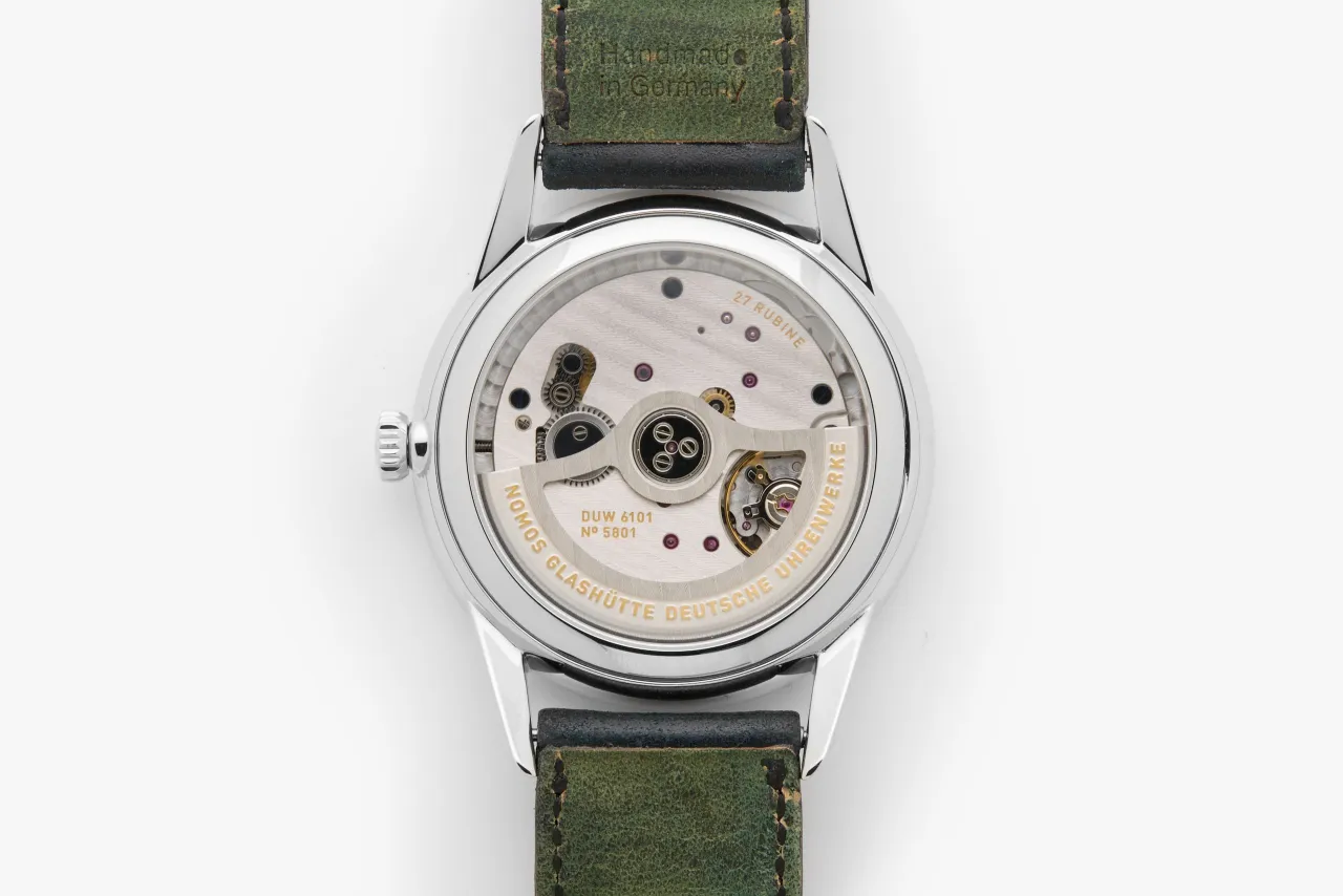 NOMOS Glashütte Orion Neomatik 41 Date Olive Gold Otomatik 3642 detay görseli 4