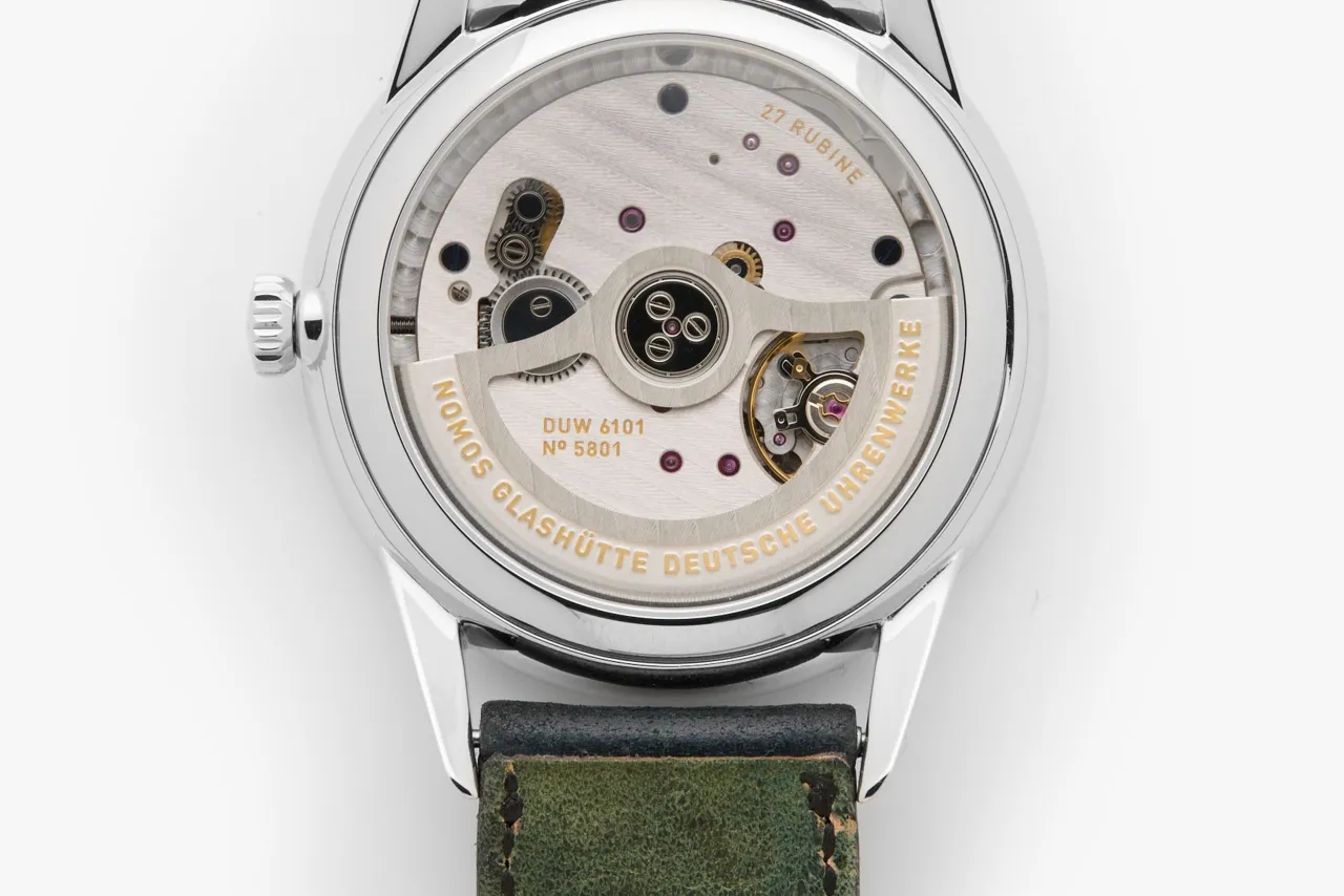 NOMOS Glashütte Orion Neomatik 41 Date Olive Gold Otomatik 3642 detay görseli 5