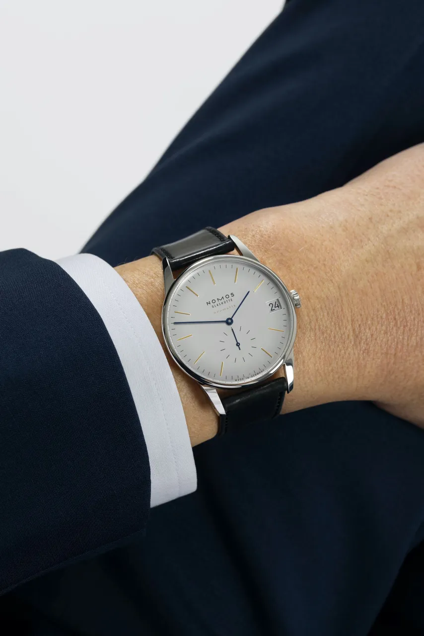 NOMOS Orion Neomatik 41 Date Otomatik Beyaz Gümüş 365S1 detay görseli 5