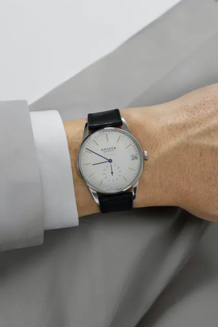 NOMOS Orion Neomatik 41 Date Otomatik Beyaz Gümüş 365S1 Görsel 8
