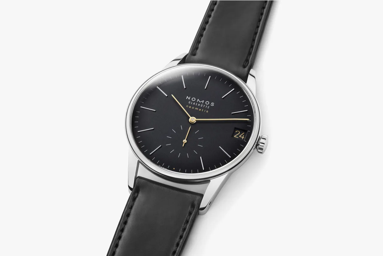 NOMOS Orion Neomatik 41 Date New Black 366 detay görseli 4