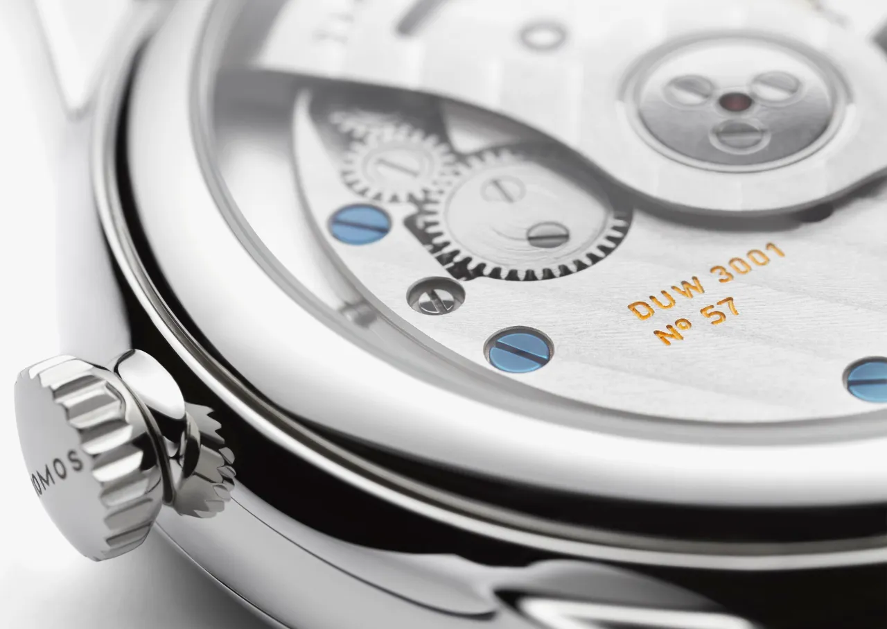 NOMOS Glashütte Orion Neomatik Beyaz Gümüş 392 detay görseli 3