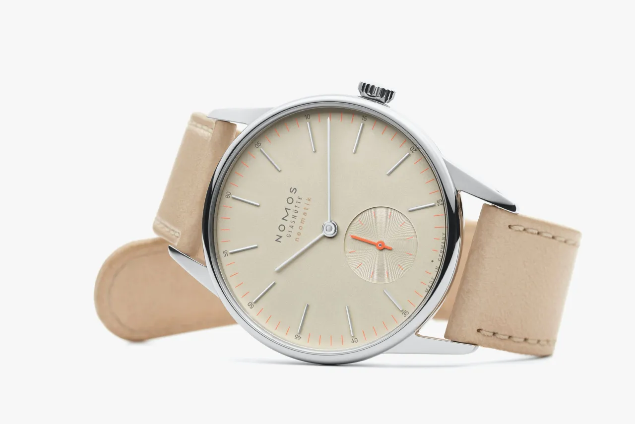 NOMOS Glashütte Orion Neomatik Champagne Otomatik 393 detay görseli 5