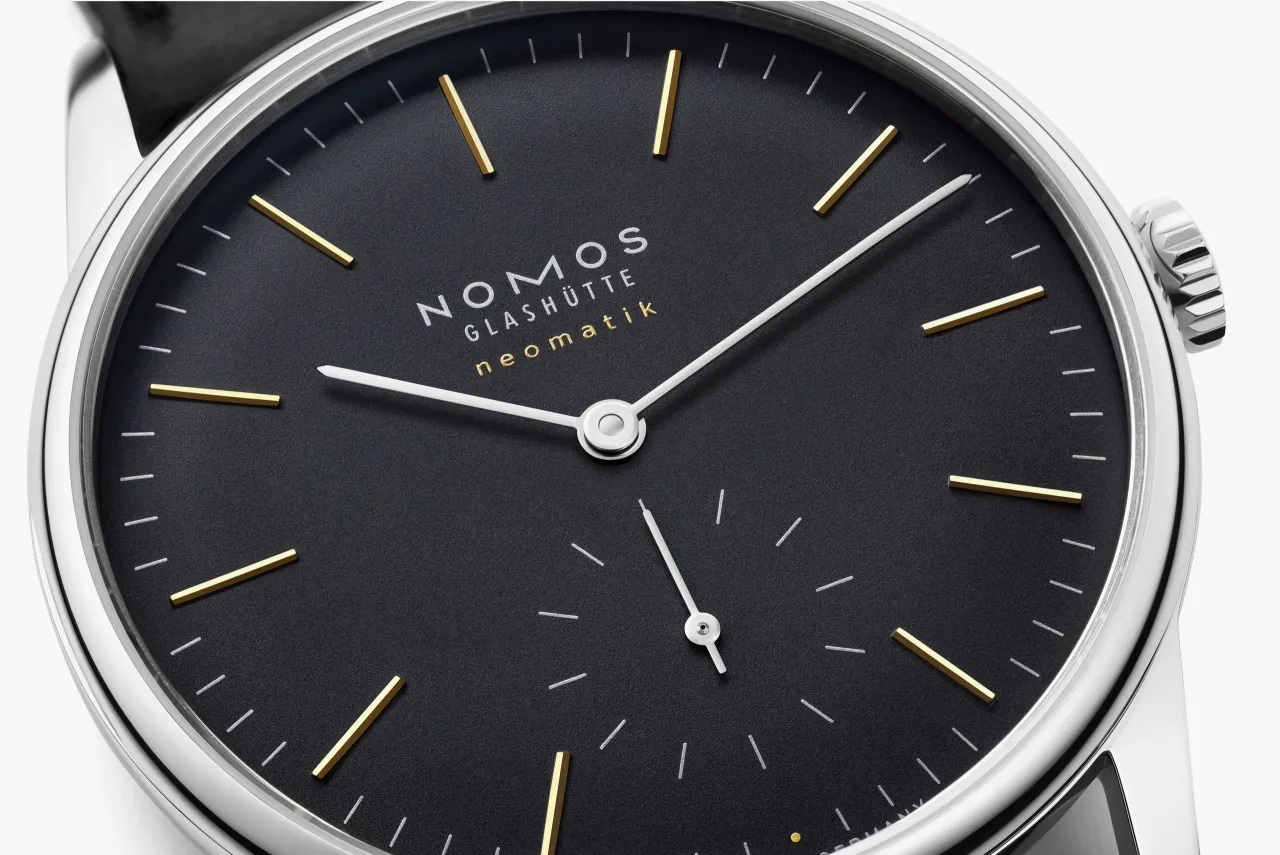 NOMOS Glashütte Orion Neomatik New Black Otomatik 396 detay görseli 3