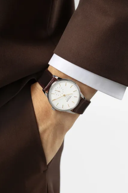 NOMOS Orion Neomatik Doré Otomatik 397 Görsel 7