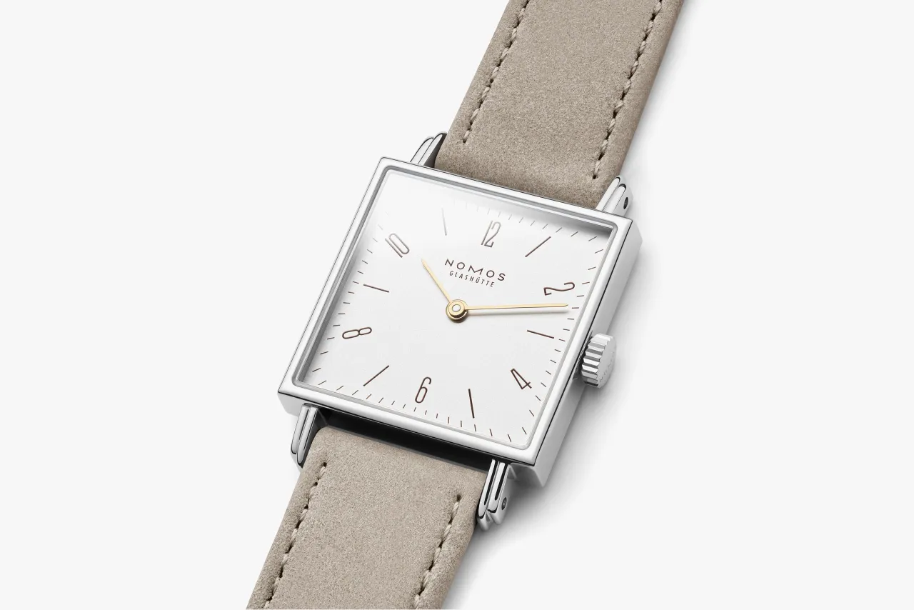 NOMOS Tetra 27 Duo Beyaz Gümüş Plaka 405 detay görseli 2