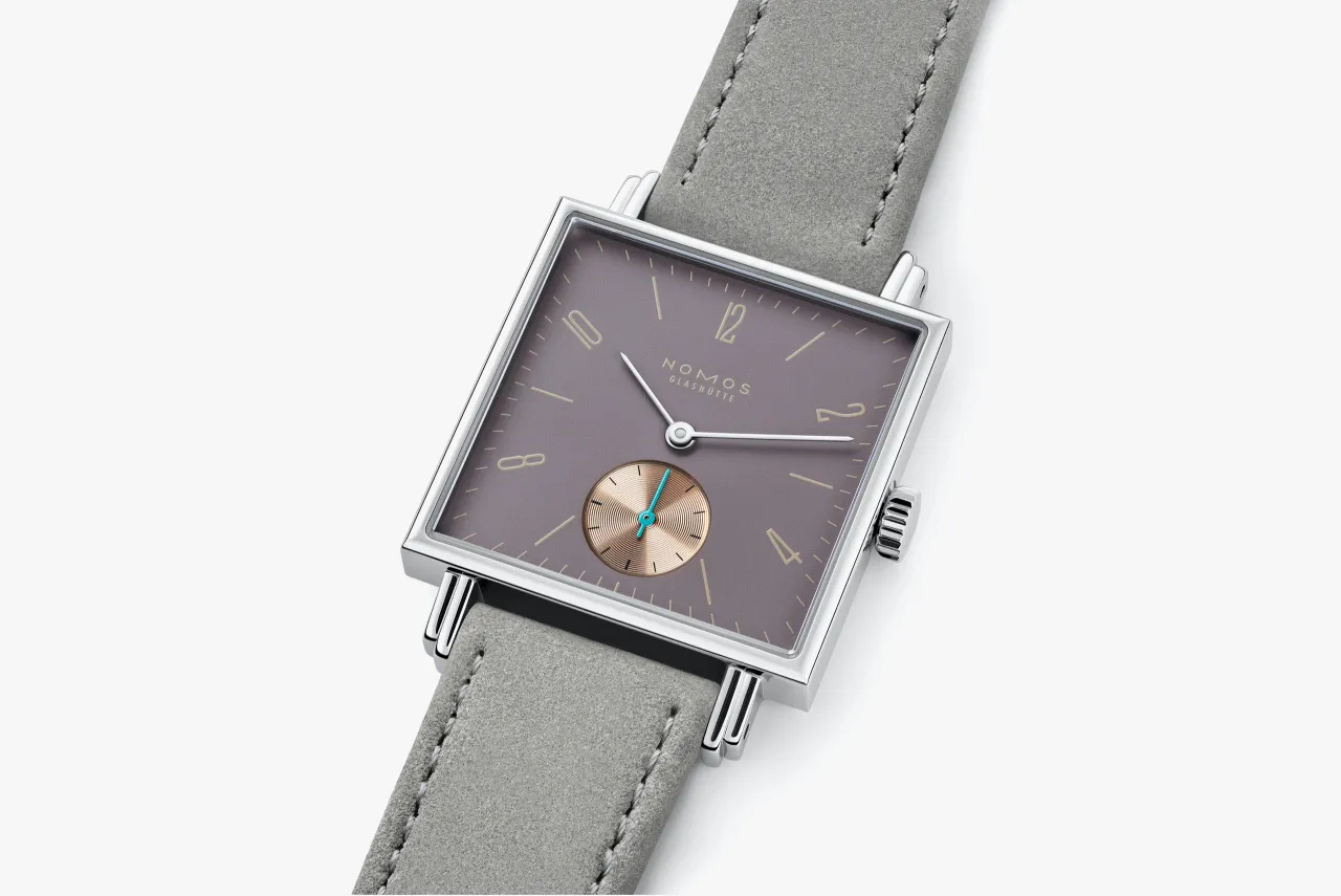 NOMOS Tetra Die Fuchsteufelswilde Aubergine 425 detay görseli 4
