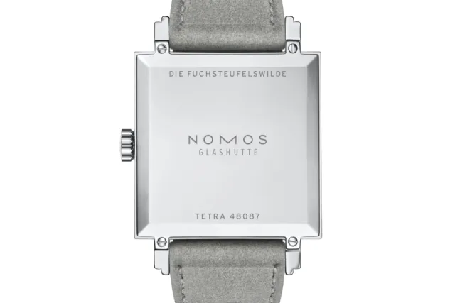 NOMOS Tetra Die Fuchsteufelswilde Aubergine 425 Görsel 8