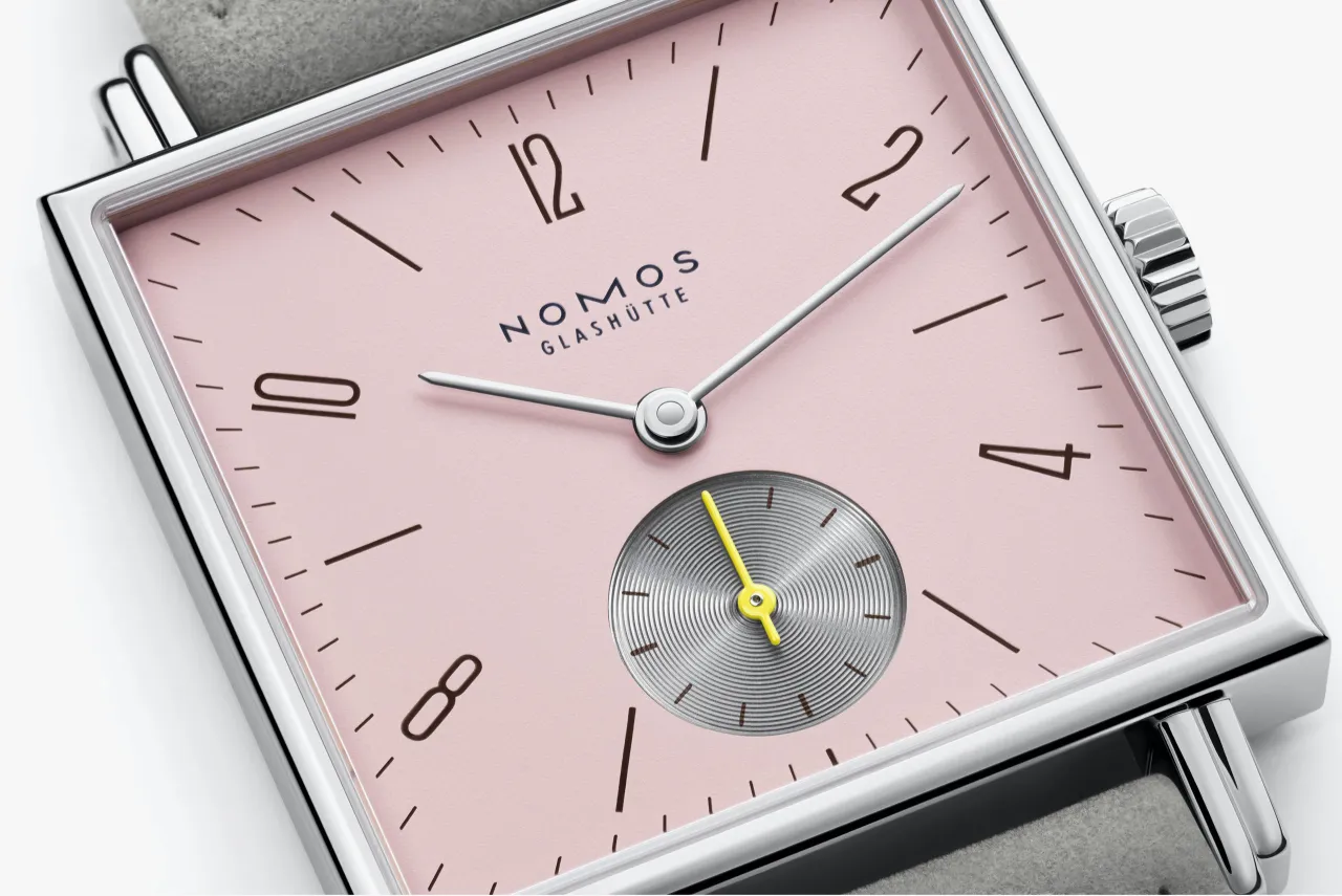 NOMOS Tetra Die Wildentschlossene Rose 426 detay görseli 3