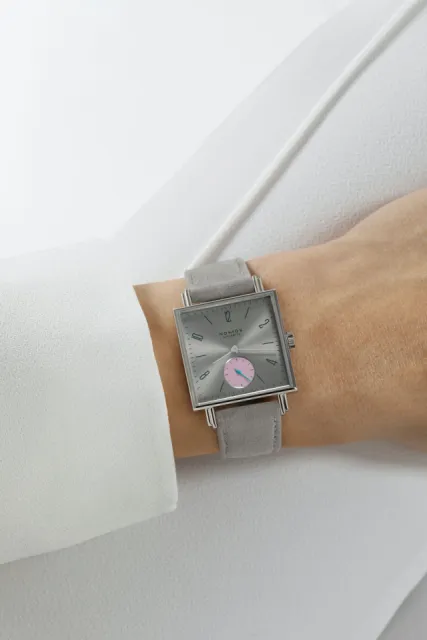 NOMOS Tetra Die Unerreichbare Otomatik 427 Görsel 9