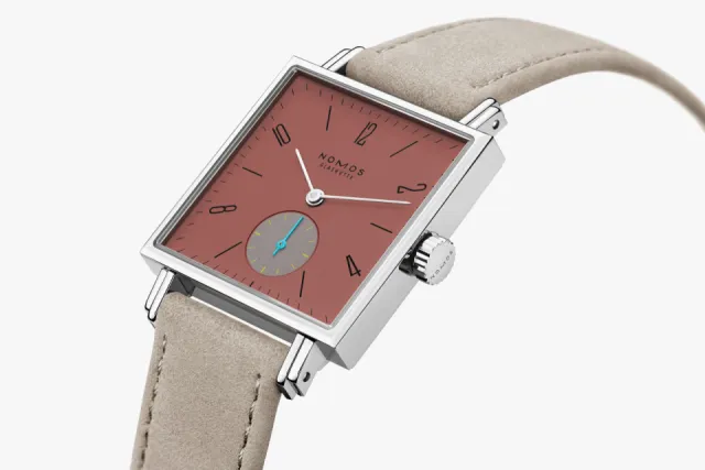 NOMOS Tetra Terra Terracotta Red Otomatik 438SB Görsel 3