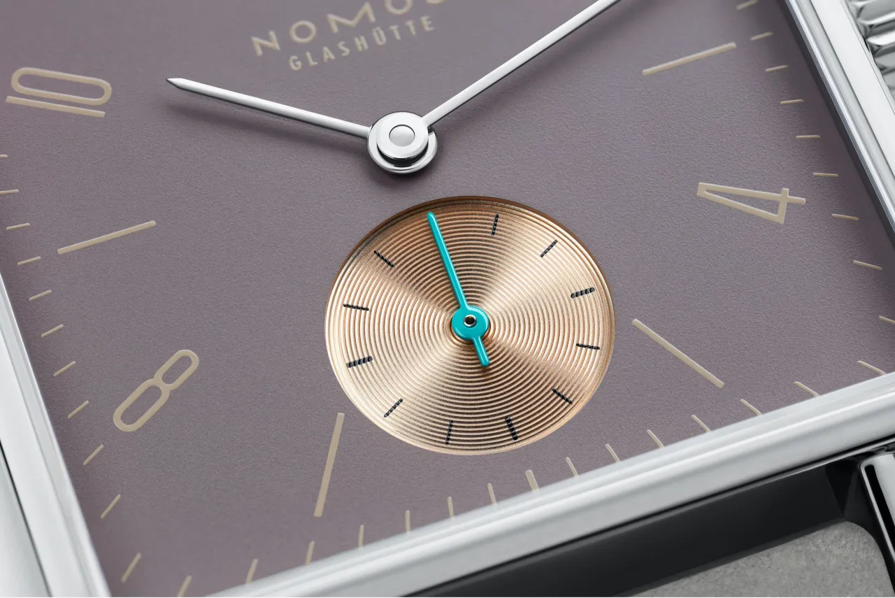 NOMOS Tetra Die Fuchsteufelswilde Aubergine Otomatik 475 detay görseli 5