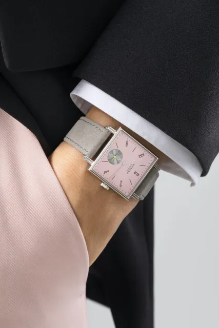 NOMOS Tetra Die Wildentschlossene Rose 476 Görsel 11