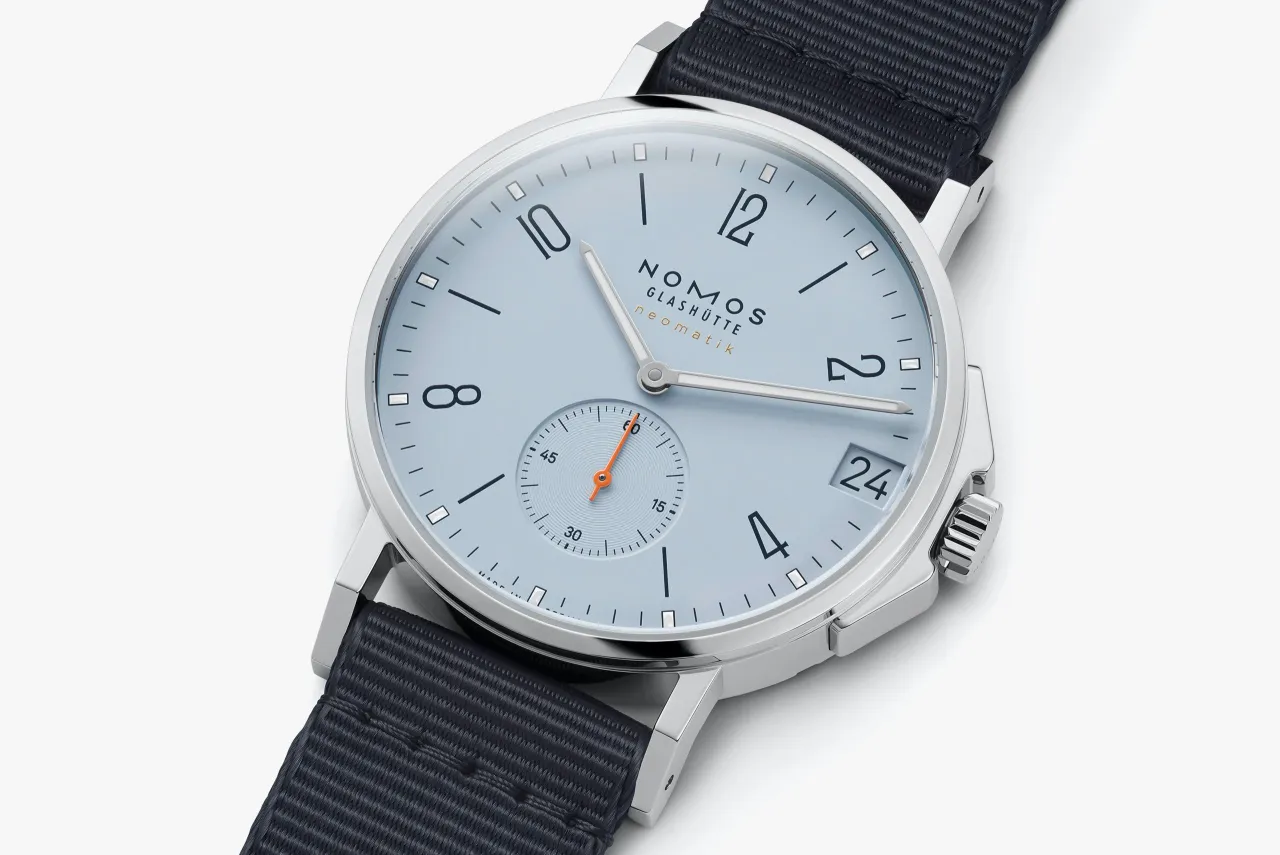 NOMOS Ahoi Neomatik 38 Date Sky Otomatik 516 detay görseli 3
