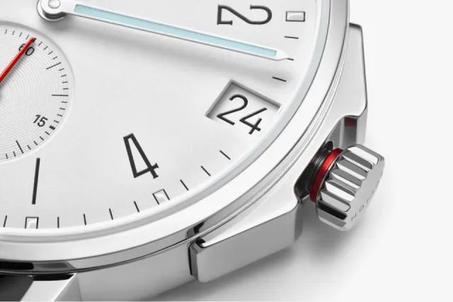 NOMOS Ahoi Neomatik 38 Date Otomatik Beyaz 525 Görsel 6