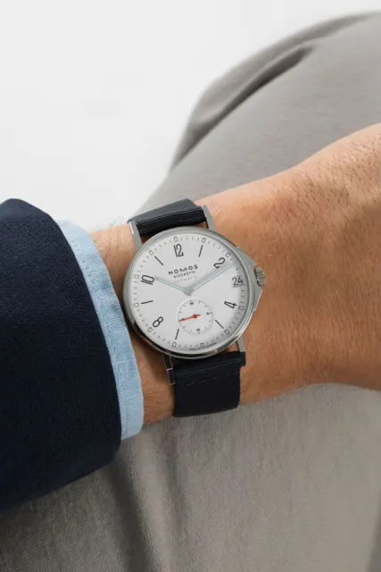 NOMOS Ahoi Neomatik 38 Date Otomatik 525SB Görsel 12