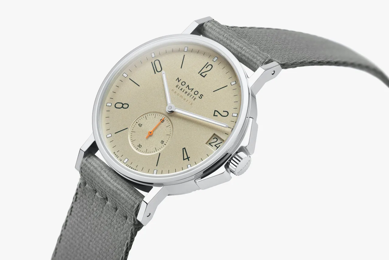 NOMOS Ahoi Neomatik 38 Date Sand 527 detay görseli 2
