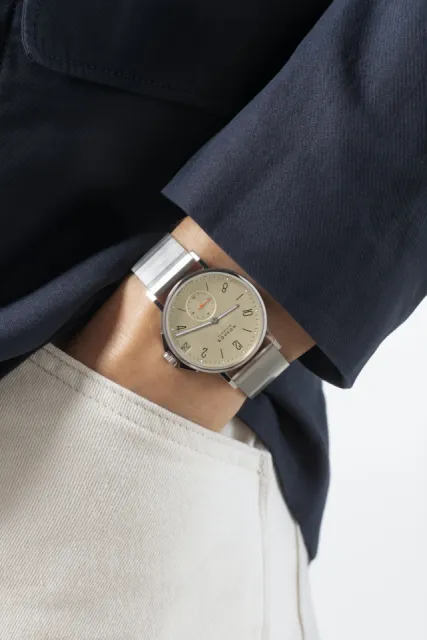 NOMOS Ahoi Neomatik 38 Date Sand 527 Görsel 10