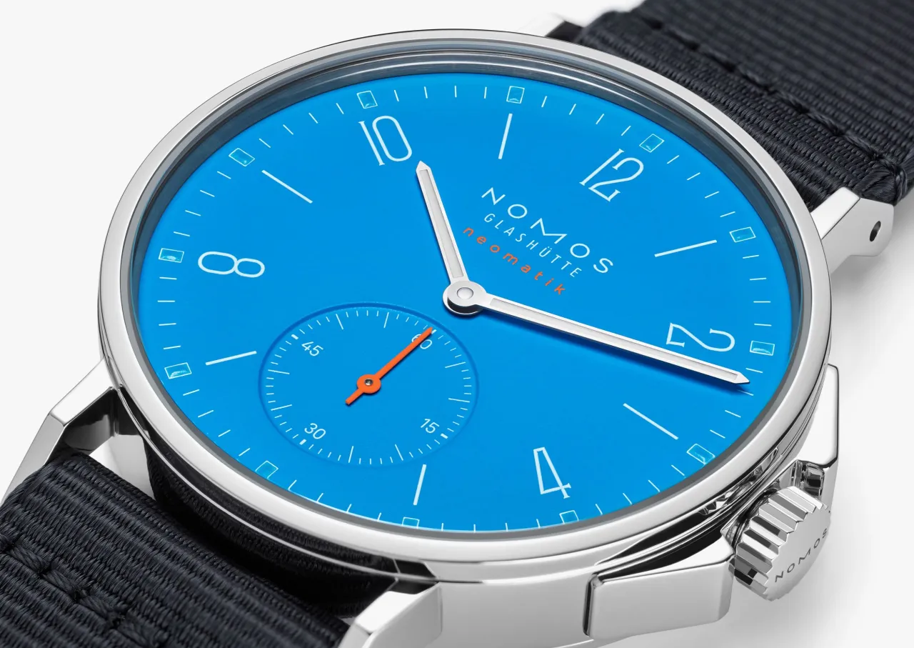 NOMOS Glashütte Ahoi Neomatik Siren Blue 562 detay görseli 2