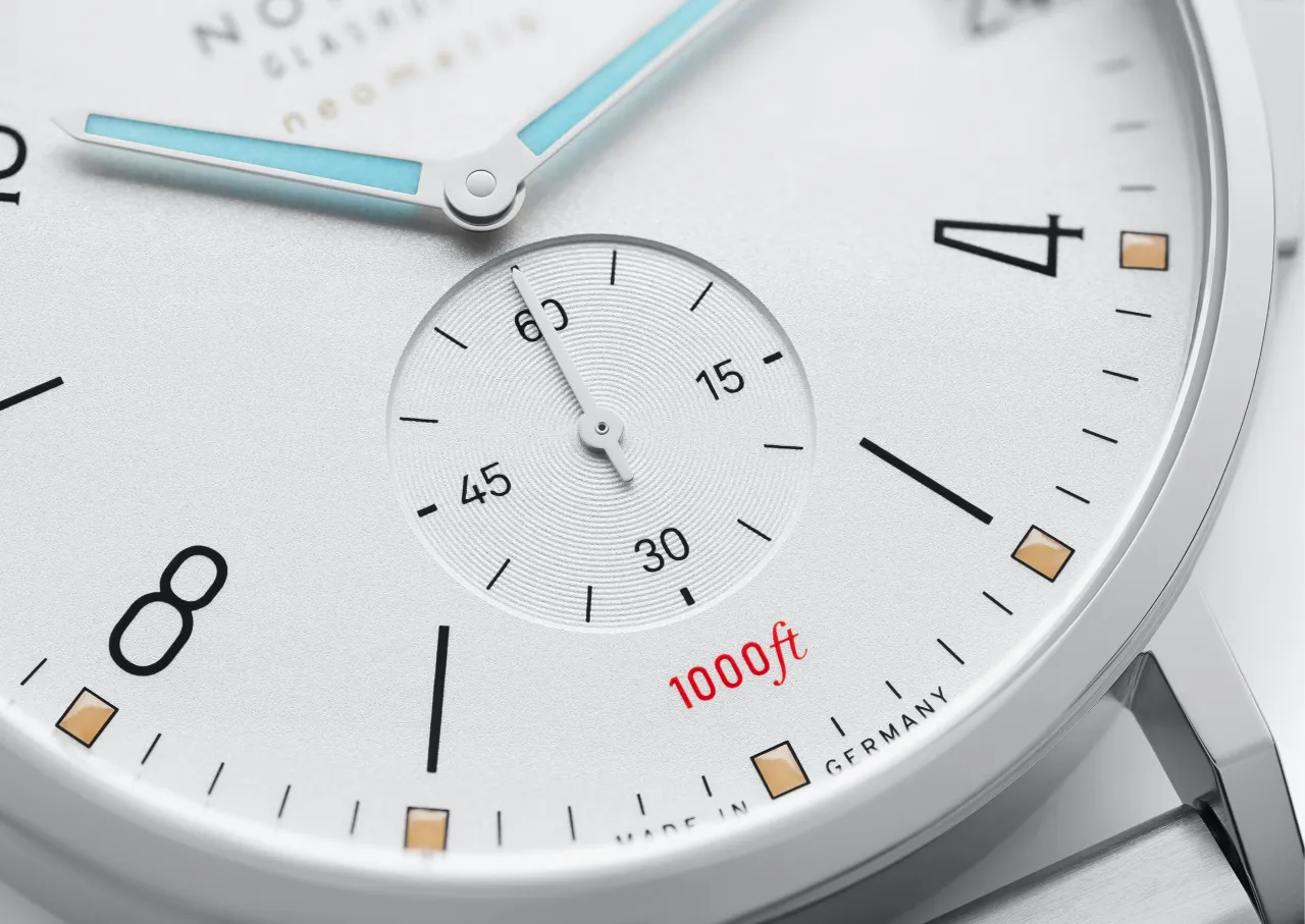 NOMOS Tangente Sport Otomatik Beyaz Gümüş Plaka 580 detay görseli 3