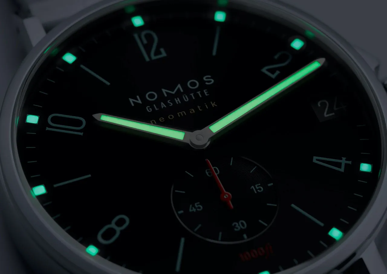 NOMOS Glashütte Tangente Sport Otomatik Marine Black 581 detay görseli 4
