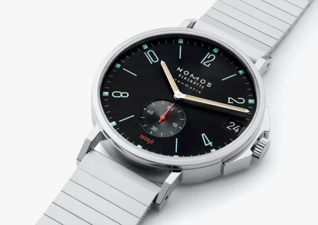 NOMOS Glashütte Tangente Sport Otomatik Marine Black 581 Görsel 3