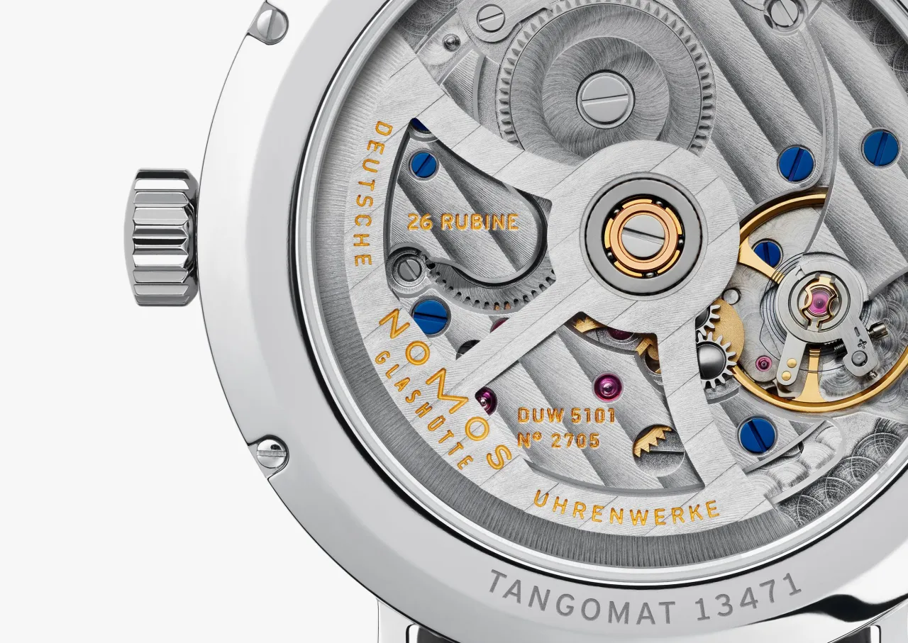 NOMOS Glashütte Tangomat Date Otomatik Beyaz Gümüş 602 detay görseli 4