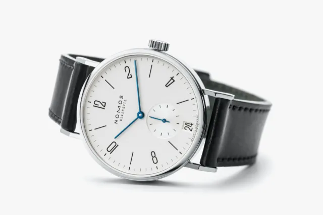 NOMOS Glashütte Tangomat Date Otomatik Beyaz Gümüş 602 Görsel 3