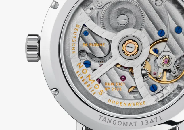 NOMOS Glashütte Tangomat Date Otomatik Beyaz Gümüş 602 Görsel 5