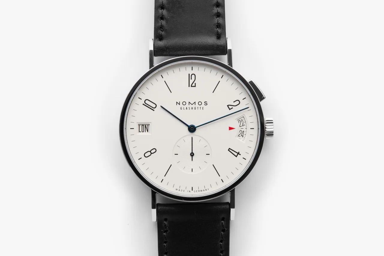 NOMOS Glashütte Tangomat GMT Otomatik Beyaz 6352 detay görseli 3