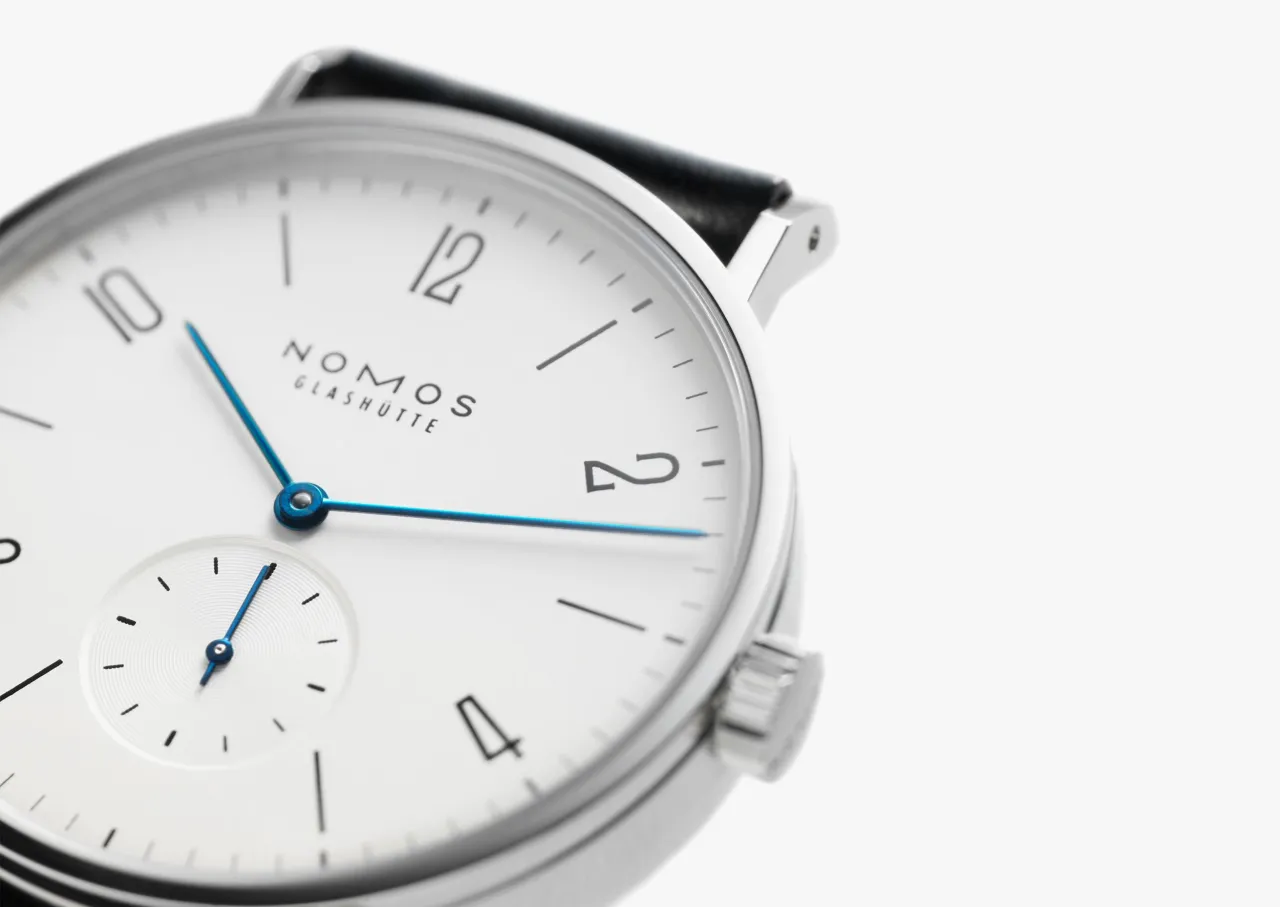 NOMOS Glashütte Tangomat Otomatik Beyaz Gümüş Plaka 641 detay görseli 4