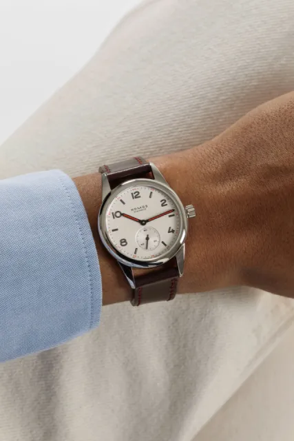 NOMOS Glashütte Club Otomatik Beyaz Gümüş 7011 Görsel 12