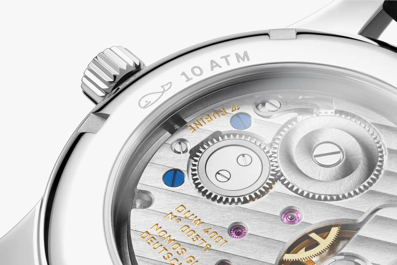 NOMOS Club White Silver-Plated Otomatik 7031 detay görseli 4