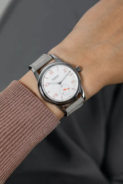 NOMOS Glashütte Club Campus Galvanized White Silver-Plated 708 Görsel 7
