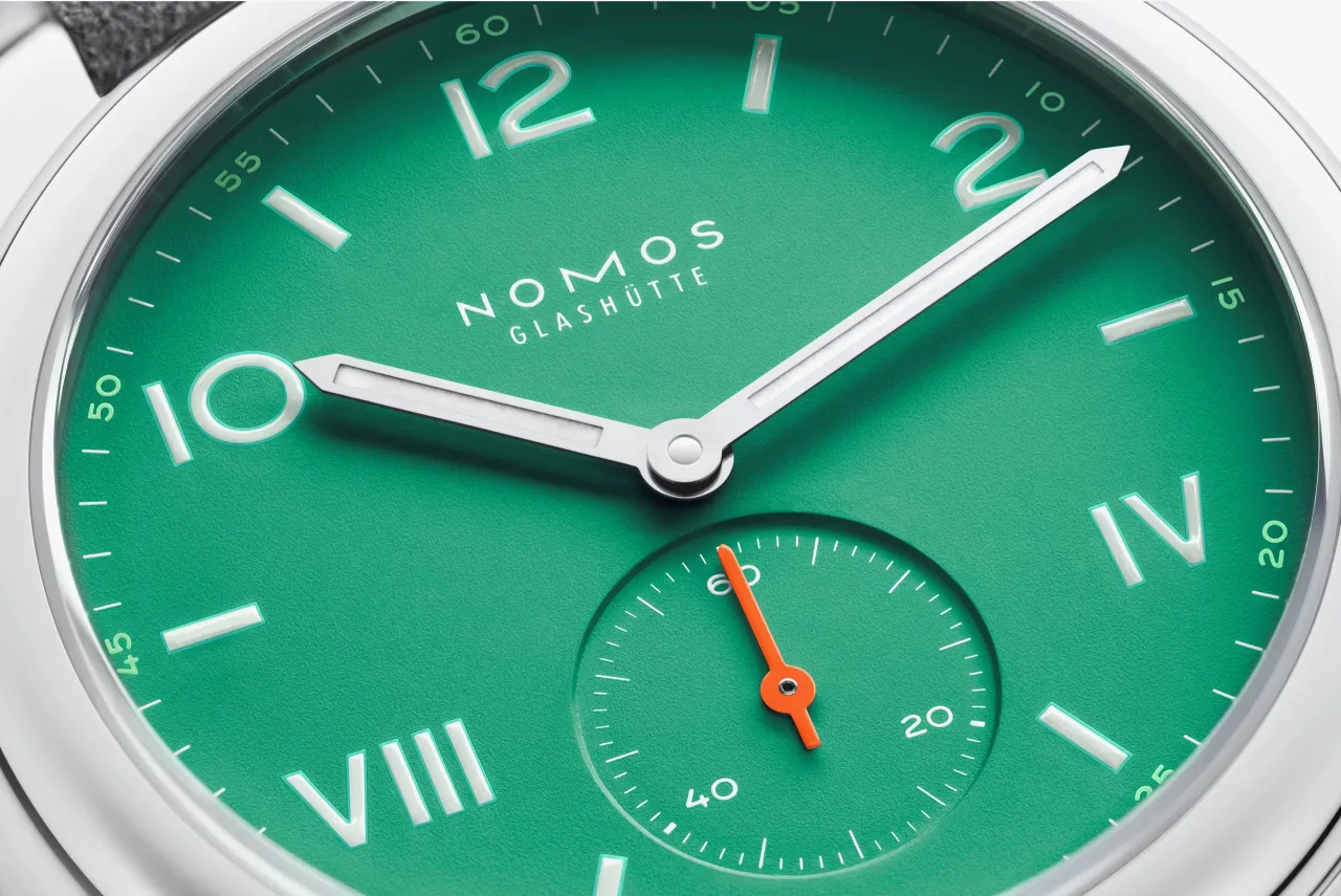 NOMOS Club Campus Electric Green Otomatik 715 detay görseli 3