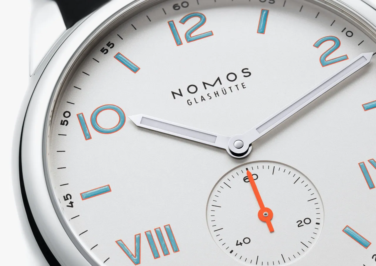 NOMOS Glashütte Club Campus 38 Bilingual Dial 735 detay görseli 3
