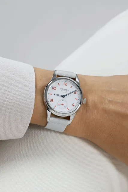 NOMOS Glashütte Club Neomatik Siren White Otomatik 744 Görsel 9