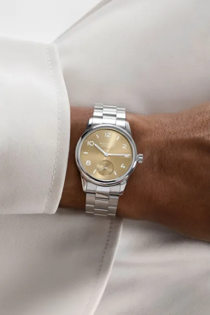 NOMOS Club Sport Neomatik Gold 755SB Görsel 10