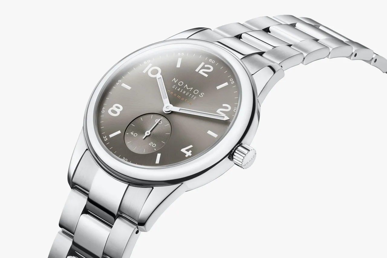 NOMOS Club Sport Neomatik Smoke 763 detay görseli 2