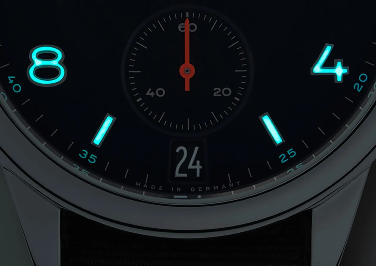 NOMOS Glashütte Club Automatic Date Atlantic 776 detay görseli 3